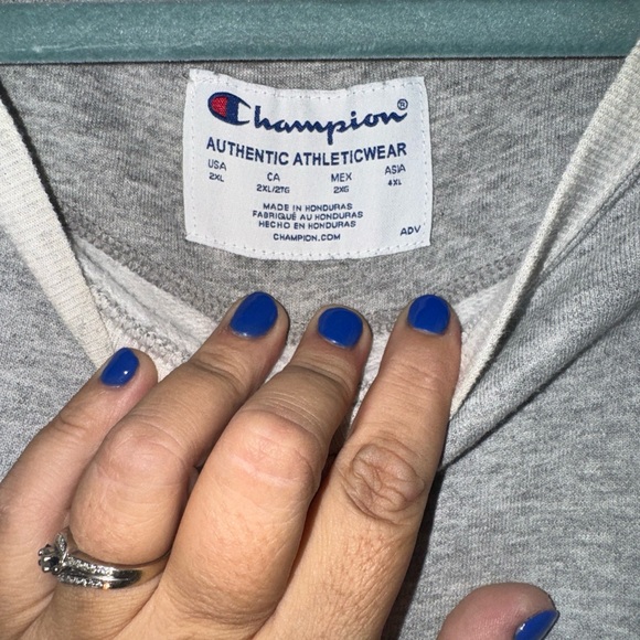 Champion Sweatshirt Women’s Gray with Crew Neck, 2X - Picture 4 of 4